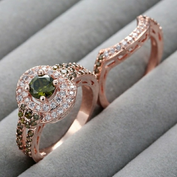 Rose Gold Chrysolite Gemstone Ring - Picture 4 of 6